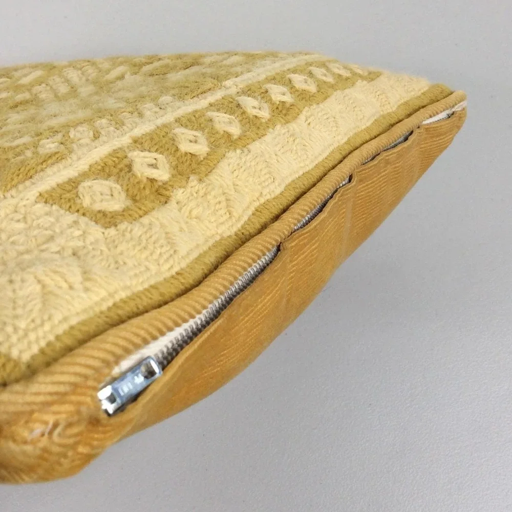 Vintage Needlepoint Handmade Decor Pillow Zipped Cover Craftsman Cottage Shabby